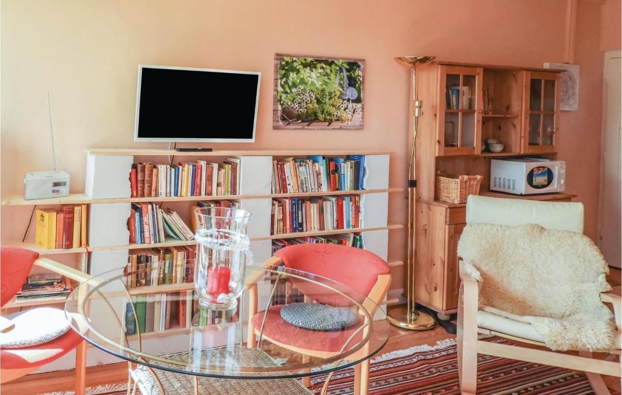 1 Bedroom Awesome In St, Annen *